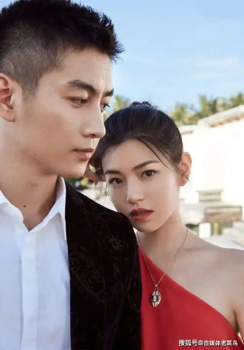 陈晓发文庆妻子生日,陈妍希回应蛋糕被小胖星啃了,网友啃到了
