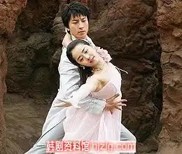 韩国电影舞者的纯情文根英朴健衡尹赞朴原象剧情介绍