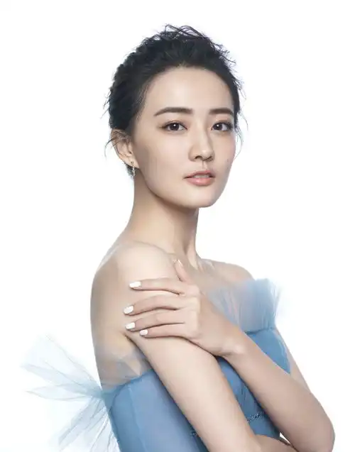 海上牧云记中苏语凝,徐璐,她最终会如星命所言成为皇后吗
