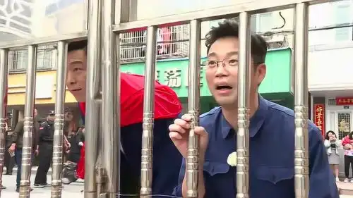 极限挑战花絮为应聘肉联厂供销员,黄渤张艺兴孙红雷轮流穿西装
