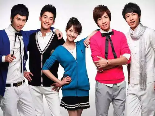 郑爽张翰默契十足,新年疑似隔空对话,网友期待世纪大复合