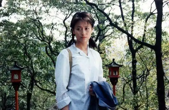 中国第一青衣左翎,错过渴望30岁成名,35岁再婚获幸福
