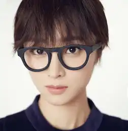 胡冰卿性美时尚写真,侧颜美,让人怦然心动