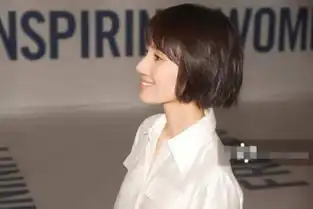 袁泉只是换了一款法式刘海,42岁看起来就像22岁少女,美
