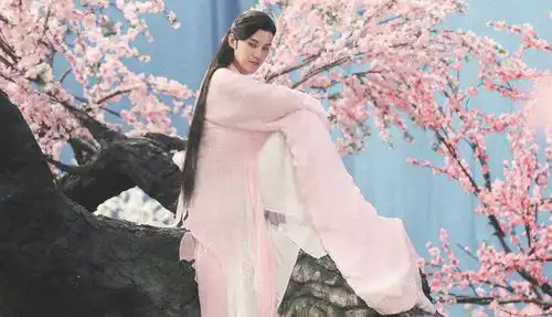 三生三世枕上书官宣,热巴仙气十足,而有谁留意到折颜
