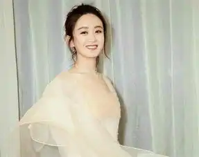 赵丽颖将主演郑晓龙新剧,十年前的颖宝还是个小龙套
