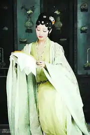 红楼梦还是白蛇传