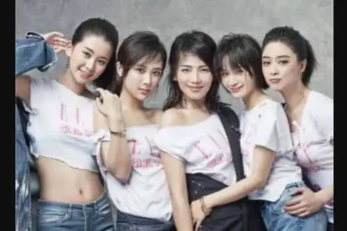 欢乐颂3开拍在即,海报模仿小时代,五美终于开撕
