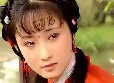 87版红楼梦香菱扮演者晒照,嫁给柳湘莲,生活幸福美满
