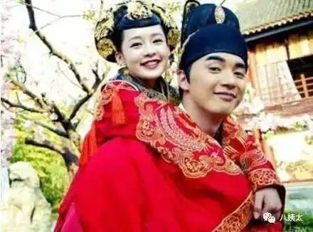 陈赫秀娃,娄艺潇撒狗粮,她却爱情公寓主演们天差地别