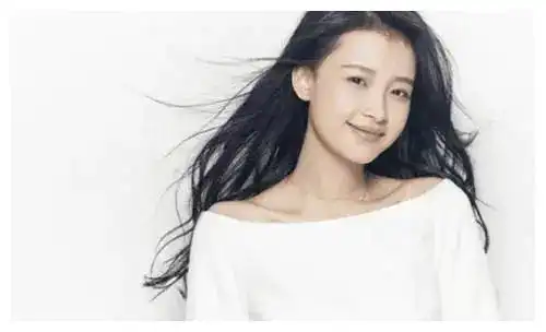 长得太美被影帝苦苦追求,24岁就奉子成婚当上妈