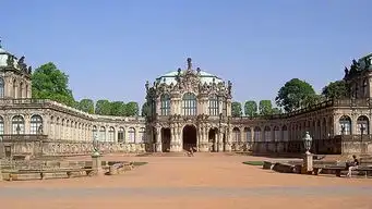 电影布达佩斯大饭店很美,但是,你知道它和布达佩斯并没有半毛钱关系吗
