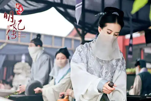 古装大戏女医明妃传刘诗诗化身女国医霍建华黄轩双帝争宠
