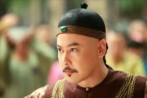 此女身为乾隆妃嫔,前有婆婆牵线荣登c位,后沾爱女之光圣宠不衰