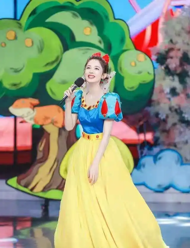毛晓彤cos米妮甜美可爱,那些年女星模仿过的迪士尼公主你pick谁