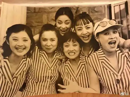 罕见明星30年前老照片,你能认出来几个哈哈哈哈绷不住笑了