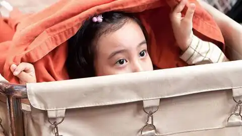 这部电影满屏美女,大长腿,怪不得票房高的吓人
