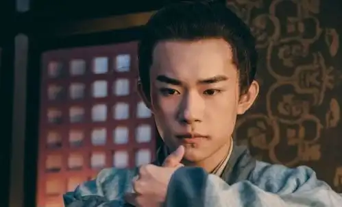 在易烊千玺赢了金像奖之后母校的话剧在微博上发布了祝贺
