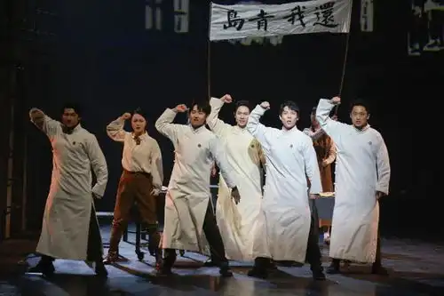 大戏看北京国人的浪漫,看音乐剧觉醒年代让你血脉觉醒
