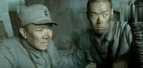 闯关东12年,李幼斌沉寂,朱亚文止步不前,一个龙套如今大火
