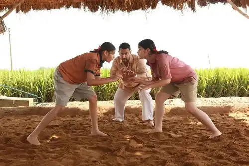 19岁女演员去世,阿米尔汗发文悼念