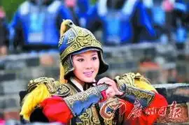 侯梦瑶郭品超演绎古装版史密斯夫妇
