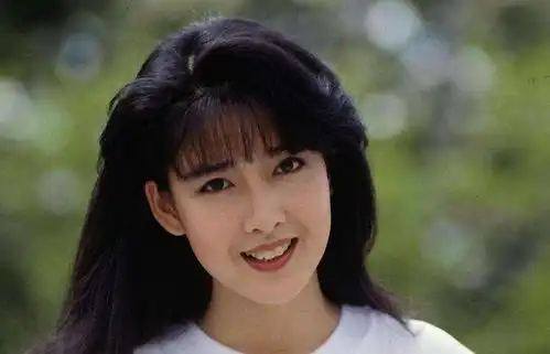 2008年他背着周慧敏激吻女大学生,随后两人从分手到结婚仅用7天
