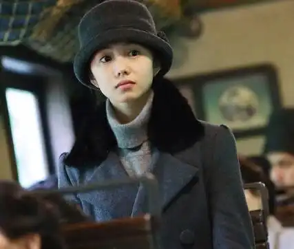 悬崖之上刘浩存演技在线网友不愧被称为谋女郎
