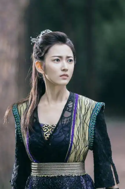 陈钰琪发长文告别两世欢,谁注意到她对于朦胧的称呼关系如何显而易见
