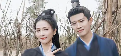 任嘉伦新剧开播即火,与白鹿上演绝世虐恋,爆款剧没跑了