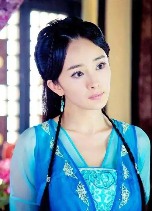 杨幂古装剧照惊鸿一瞥哪一幕才能成为你心中的永恒
