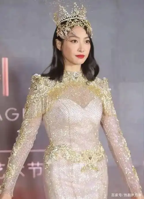 热巴宋茜曾同为金鹰女神,如今新剧同时上映,被网友比较引热议