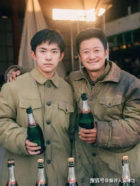 长津湖之水门桥的预售票房破亿,文牧野说易烊千玺有惊喜感
