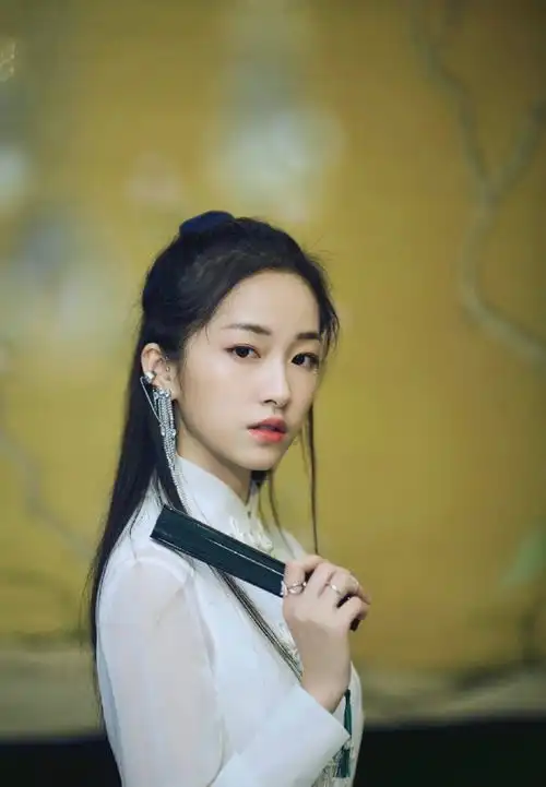 又一溜粉剧十年一品温如言开机,男女主相对陌生
