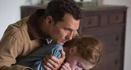 星际穿越重映票房过亿,诺兰呈现的太空冒险太刺激,值得一看
