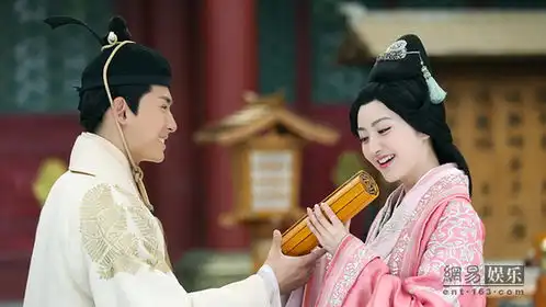 张哲瀚班淑遭景甜倒追变斗嘴小冤家