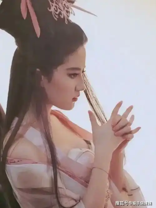 刘亦菲游戏造型,王俊凯游戏造型,吴亦凡游戏造型,看见王一博移不开眼网友