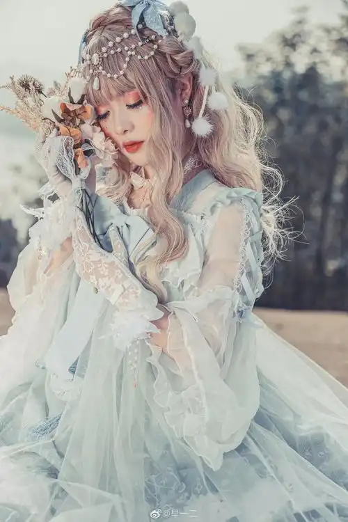lolita我肯定在几百年前就说过我爱你
