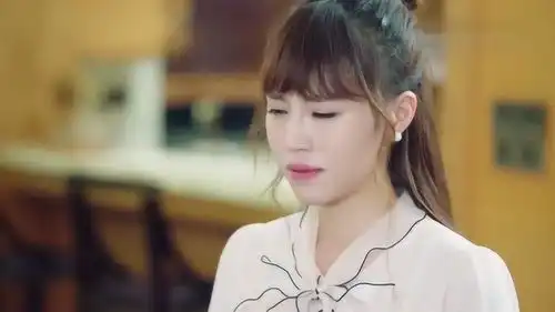 倾城时光千金参加选秀被羞辱视频上了头条,被父亲看到,气翻