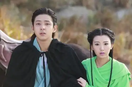 王晶电影版新倚天屠龙记,古天乐林峰演父子,网友再现寻秦记
