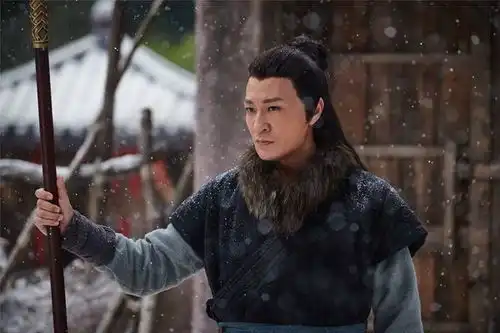 为何杨康临死时要咬完颜洪烈一口杨康是否真的恨他