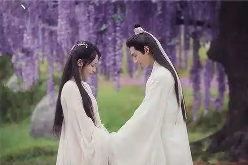 暮辞鎏英结婚却十分凄惨香蜜沉沉烬如霜结局有的圆满有的却曲折
