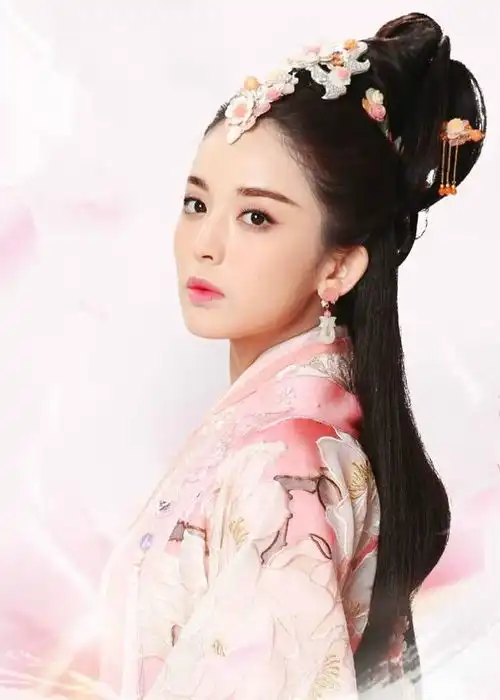 现代李小龙如果古力娜扎和秦岚都想嫁给我,我会选择古力娜扎
