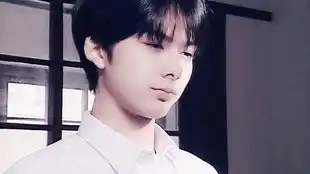 情书,一吻定情里面的柏原崇,由内而外都散发着冷漠疏离的少年感,被称为日本20世纪最后的美少年,真的太好看了

