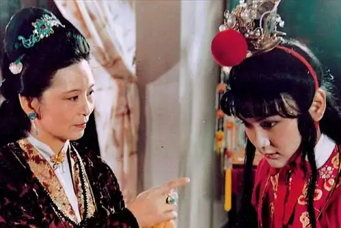 俗语女带咸池,门外养汉男有华盖,飞黄腾达,啥是咸池
