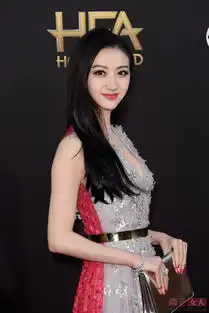 景甜事业与事业线齐飞黑发红唇东方之美

