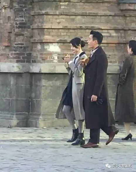 郑爽被批演技差之后爆出一组和佟大为的剧照,美到网友忘了演技
