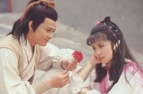 金庸笔下绝世佳人很多,这个却是他穷尽一生爱恋的原型