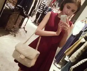 王健林独子王思聪嫩模女友私照曝光神似av女神泷泽萝拉
