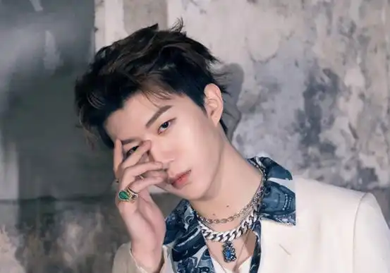 一张照片480万,范丞丞出道后2年人气一直居高不下